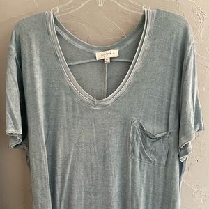 Soft blue long v-neck tshirt